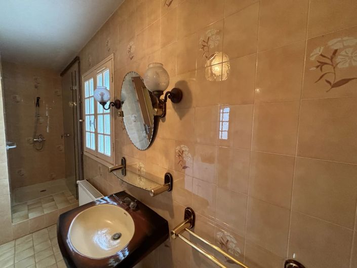 Image No.9-3 Bed House for sale