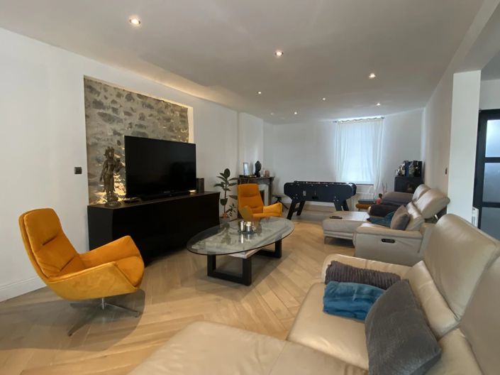 Image No.12-6 Bed Village House for sale