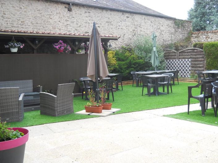 Image No.2-Commercial de 13 chambres à vendre à Sauviat-sur-Vige