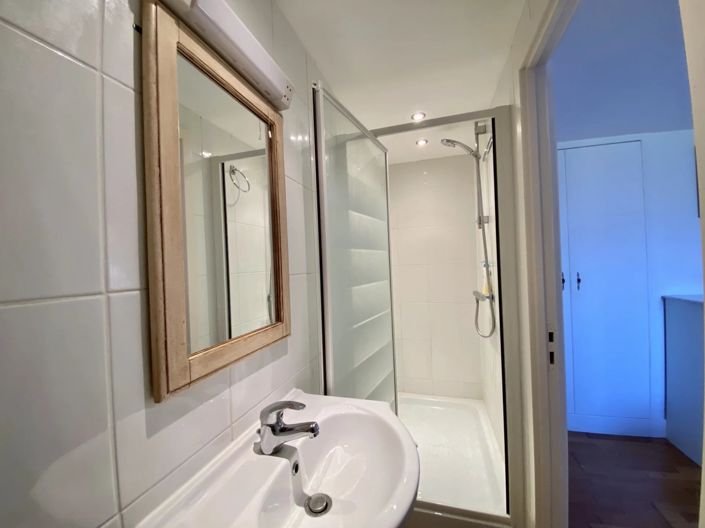 Image No.15-3 Bed House for sale