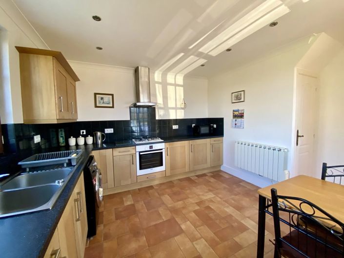 Image No.6-3 Bed House for sale