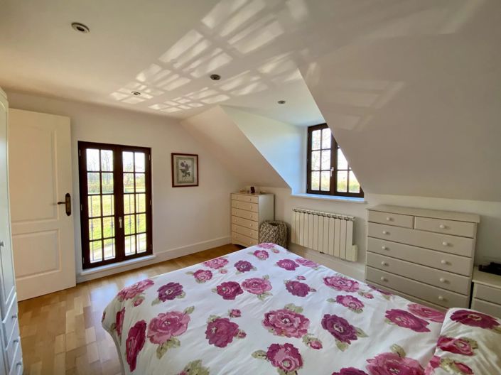 Image No.9-3 Bed House for sale