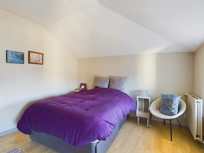 Image No.8-4 Bed House for sale