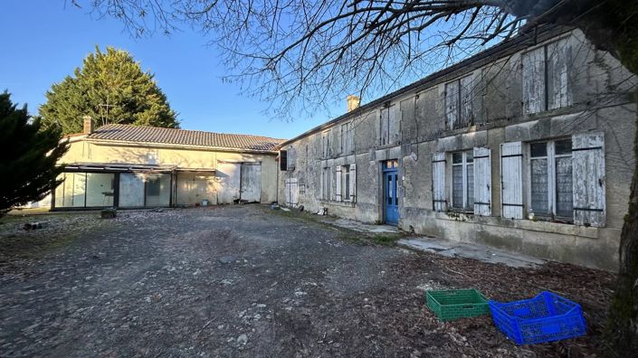 Image No.1-Ferme de 2 chambres à vendre à Barbezieux-Saint-Hilaire