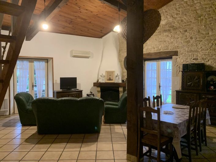 Image No.11-5 Bed House for sale