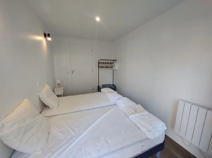 Image No.10-3 Bed House for sale