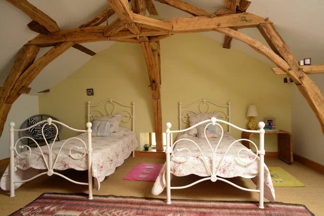 Image No.12-5 Bed House for sale