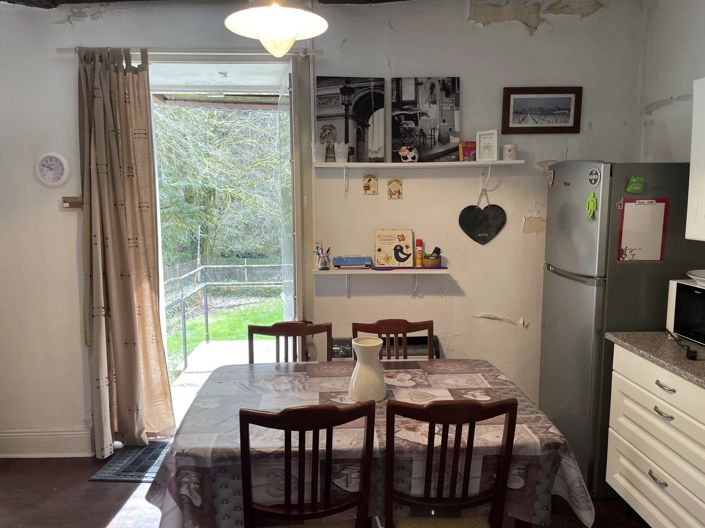 Image No.8-2 Bed House for sale