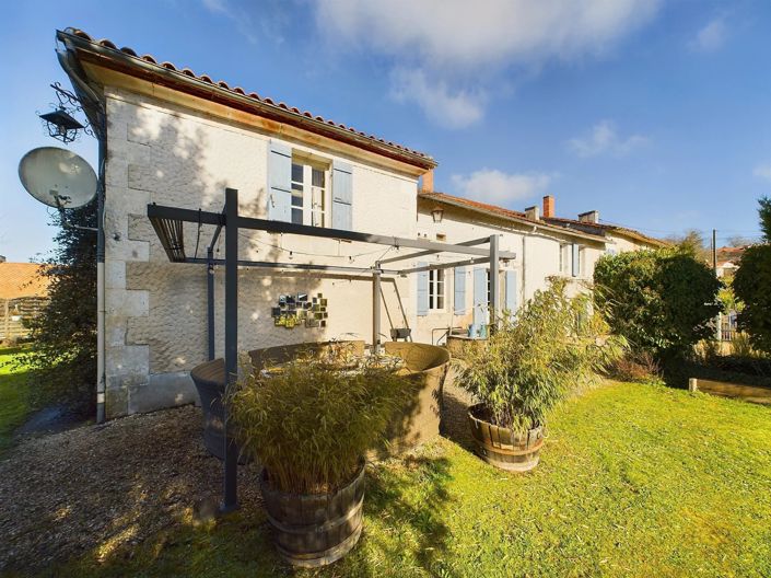 Image No.5-4 Bed Village House for sale