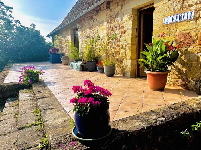 Image No.1-4 Bed Cottage for sale