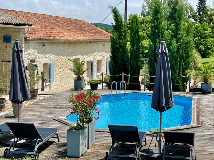 Image No.1-5 Bed House for sale
