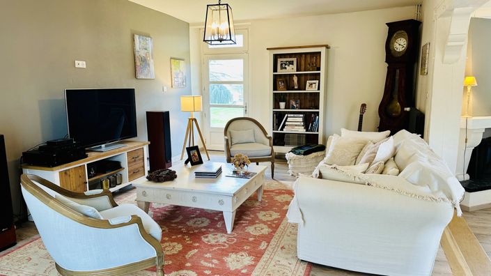 Image No.6-5 Bed House for sale