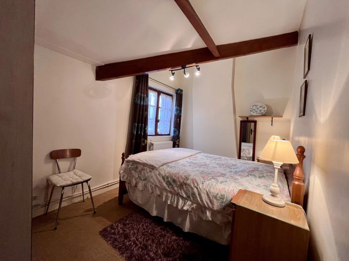 Image No.10-6 Bed House for sale