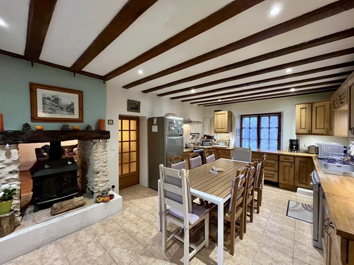 Image No.3-6 Bed House for sale