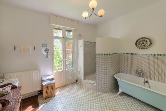 Image No.11-7 Bed House for sale