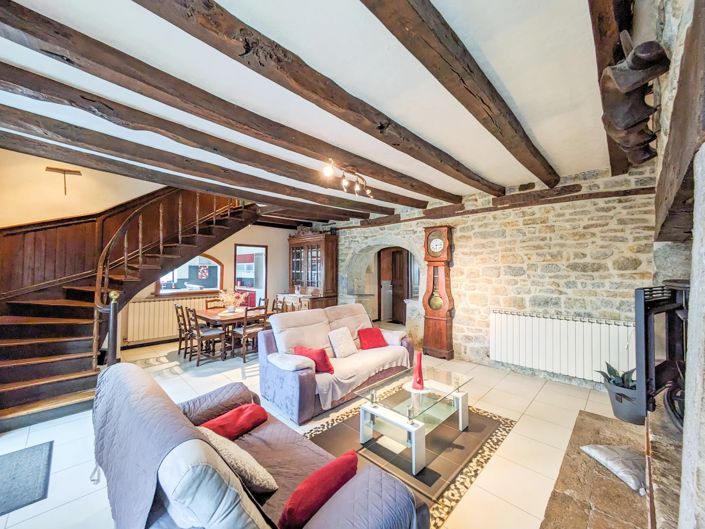 Image No.2-9 Bed House for sale