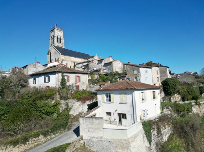 Image No.1-4 Bed Village House for sale