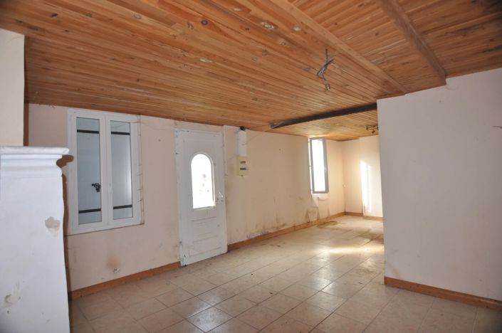 Image No.8-3 Bed House for sale