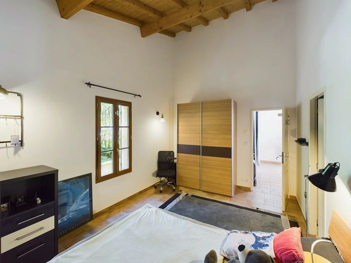Image No.13-11 Bed House for sale
