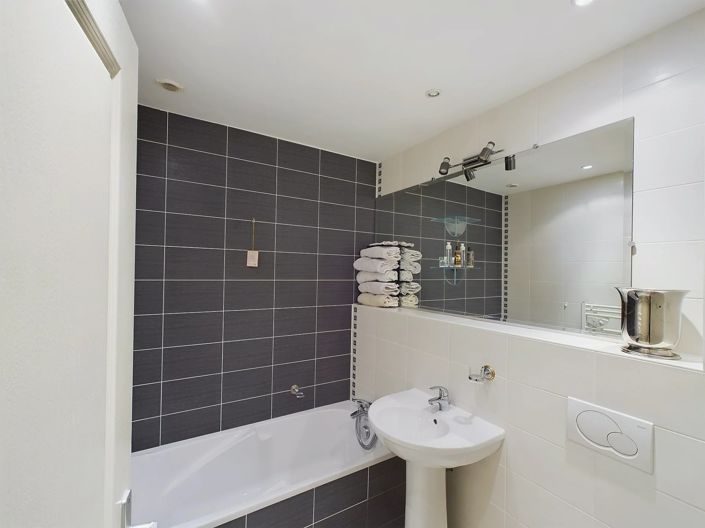 Image No.14-11 Bed House for sale