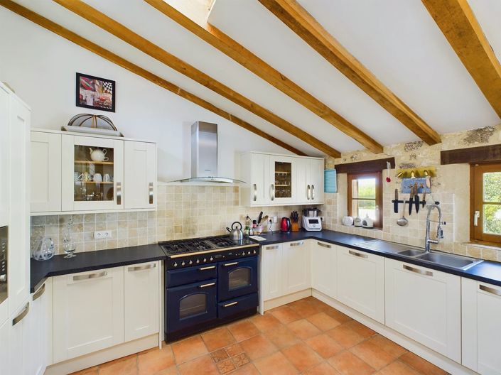 Image No.3-11 Bed House for sale