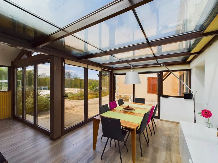 Image No.8-11 Bed House for sale