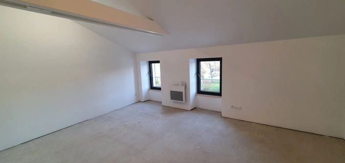 Image No.14-5 Bed Farmhouse for sale