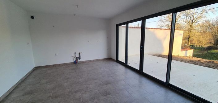 Image No.4-5 Bed Farmhouse for sale