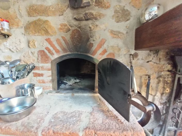 Image No.9-5 Bed House for sale