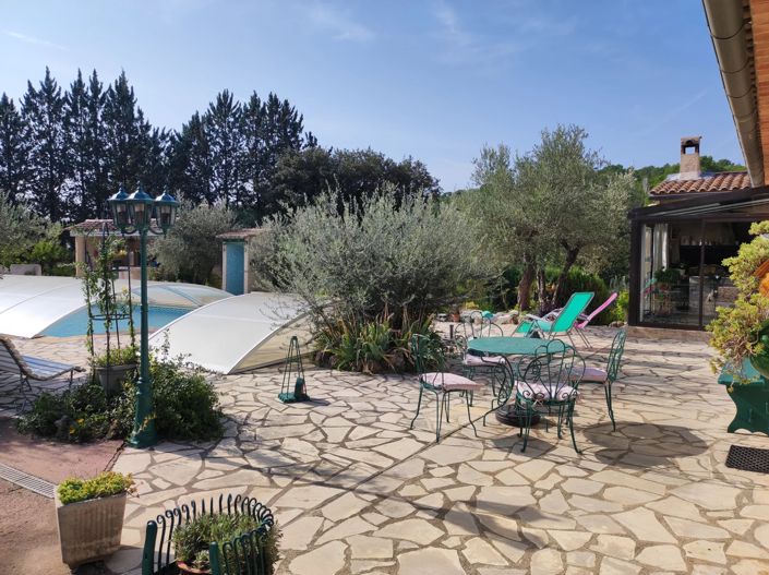 Image No.8-3 Bed House for sale