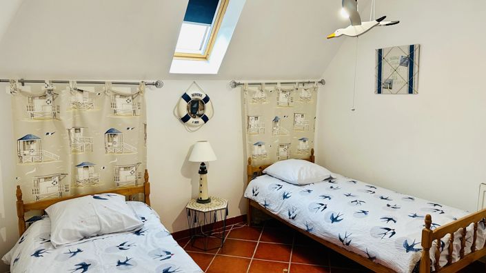 Image No.10-7 Bed House for sale