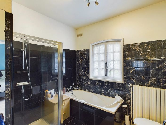 Image No.10-4 Bed House for sale