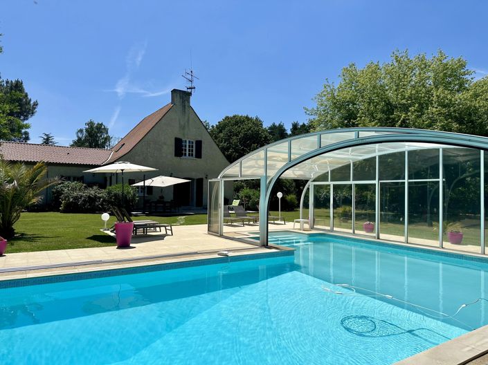 Image No.2-4 Bed House for sale