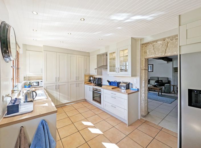 Image No.4-8 Bed House for sale