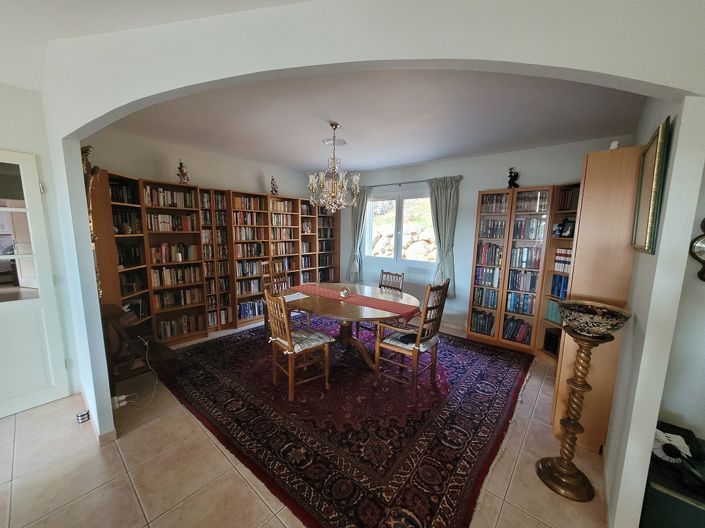 Image No.14-4 Bed House for sale