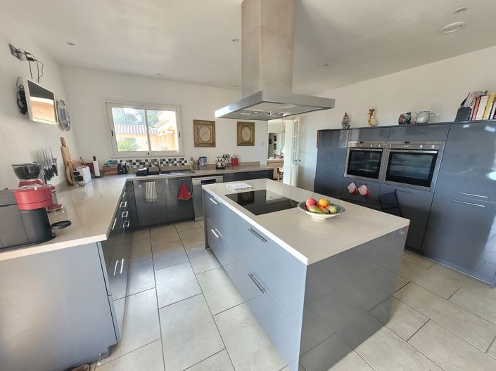 Image No.15-4 Bed House for sale