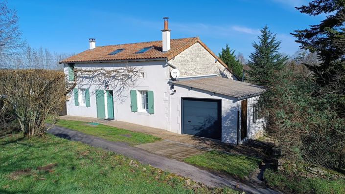 Image No.1-Maison de village de 2 chambres à vendre à Nanteuil-en-Vallée
