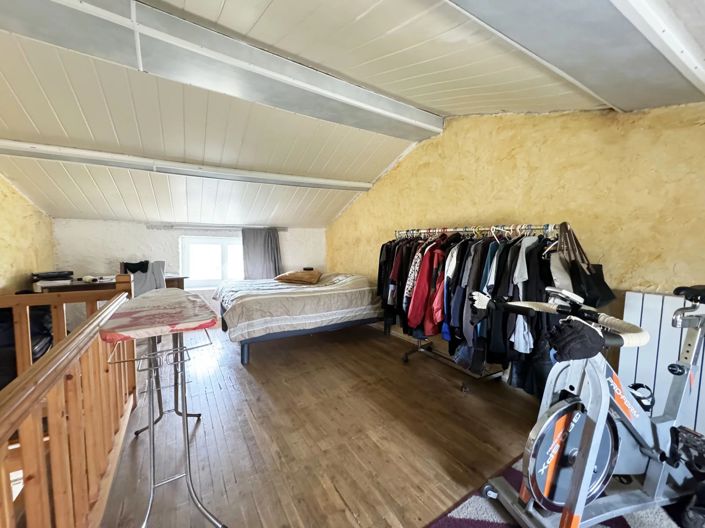 Image No.9-3 Bed House for sale