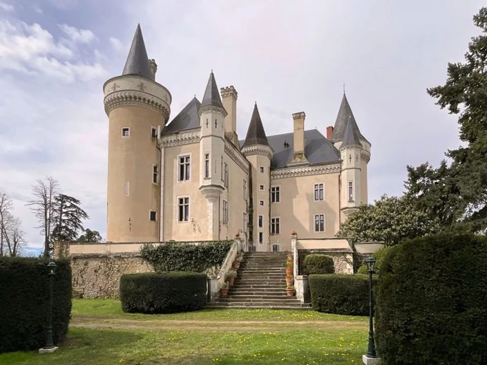 Image No.1-Maison de 9 chambres à vendre à La Châtre