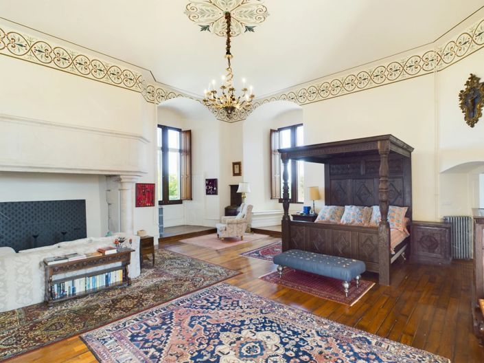 Image No.9-9 Bed House for sale