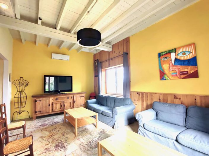 Image No.10-11 Bed House for sale