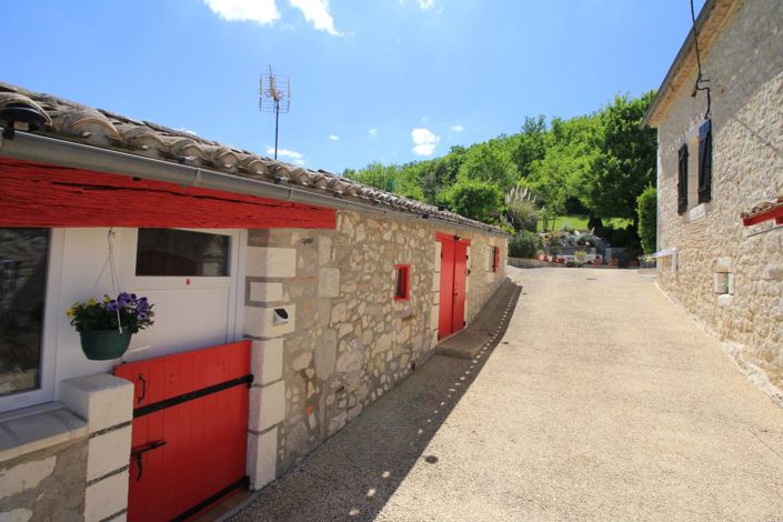 Image No.13-3 Bed House for sale