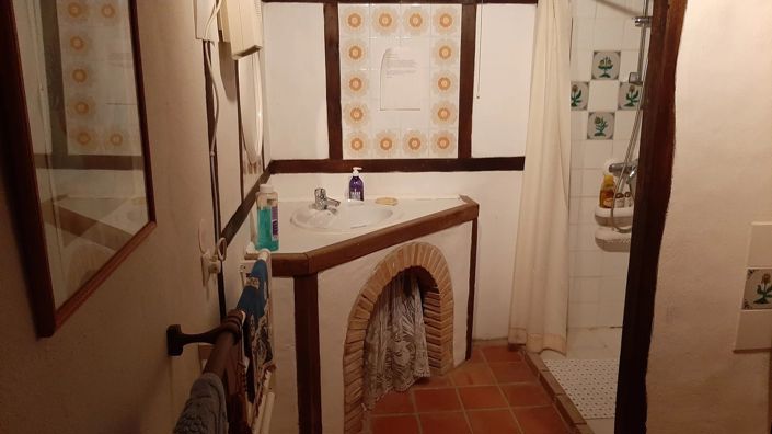 Image No.9-3 Bed Village House for sale