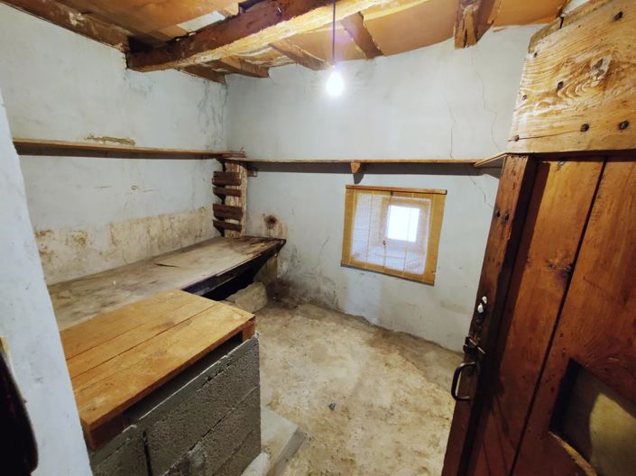 Image No.11-3 Bed House for sale