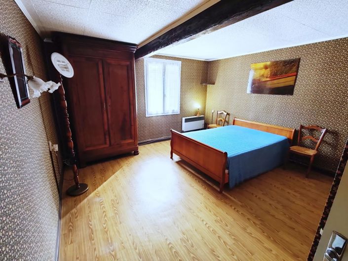 Image No.8-3 Bed House for sale