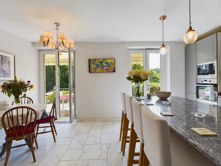 Image No.6-4 Bed House for sale