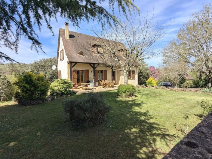 Image No.1-5 Bed House for sale