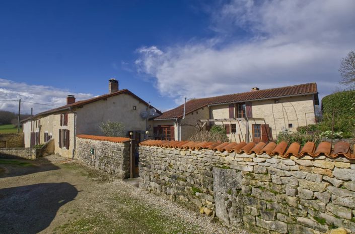 Image No.1-Maison de 4 chambres à vendre à Saint-Gourson