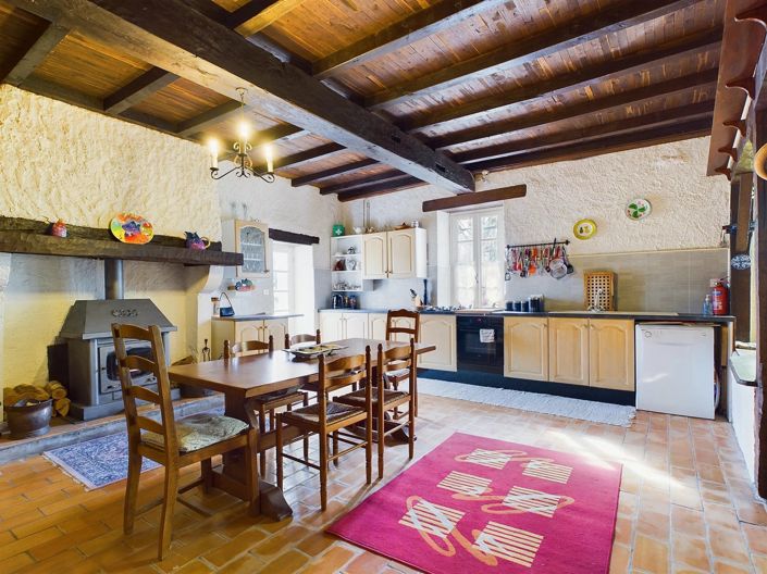 Image No.4-8 Bed House for sale