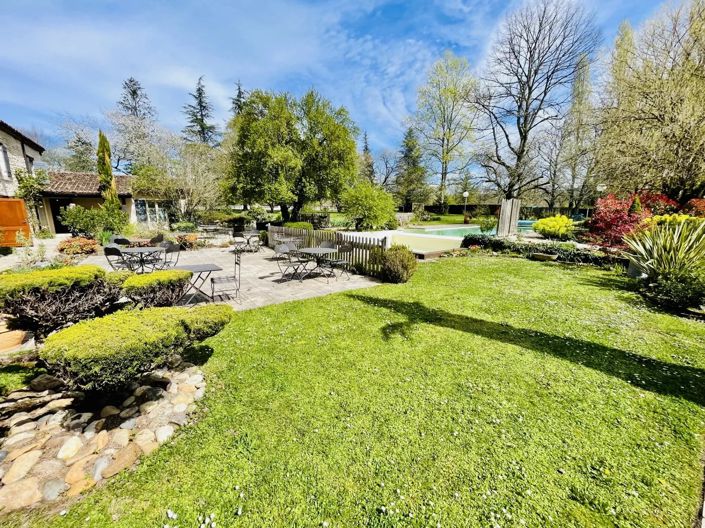 Image No.2-Maison de 11 chambres à vendre à Périgueux